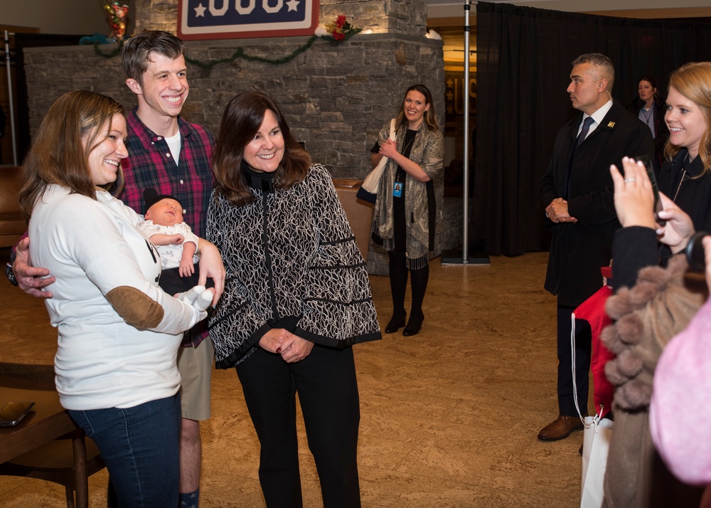 Vice President and Second Lady Visit USO Bethesda