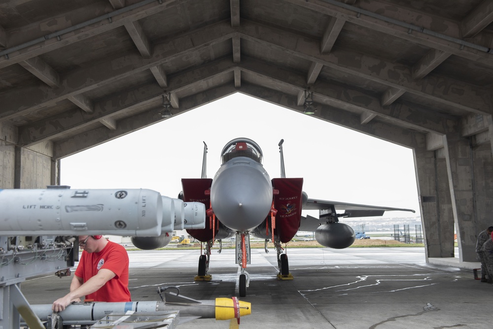 Speed load: Eagle style