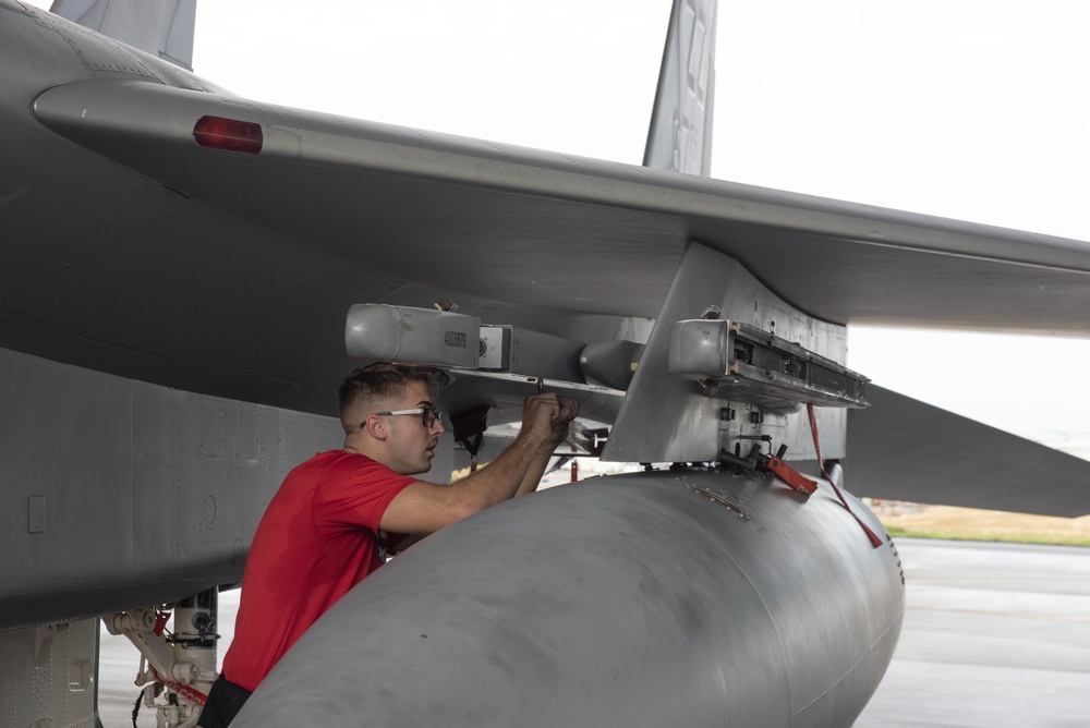 Speed load: Eagle style