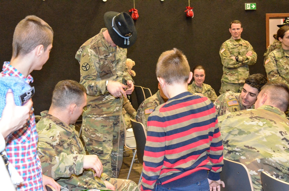Task Force Raider Celebrates Christmas with Local Orphanage