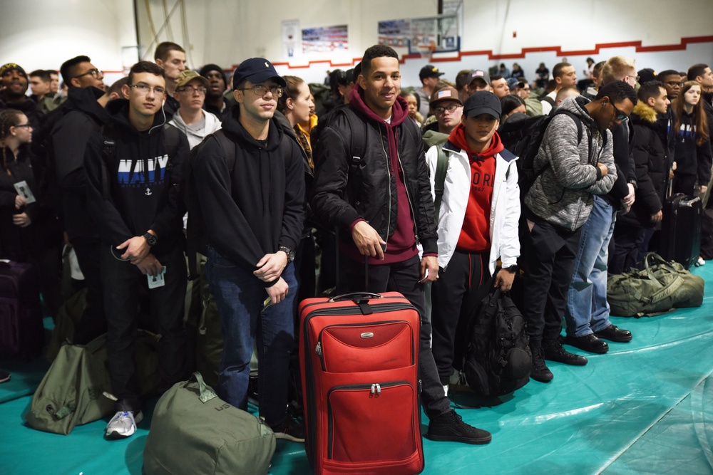 TSC Great Lakes Students and Staff Start Holiday Stand down