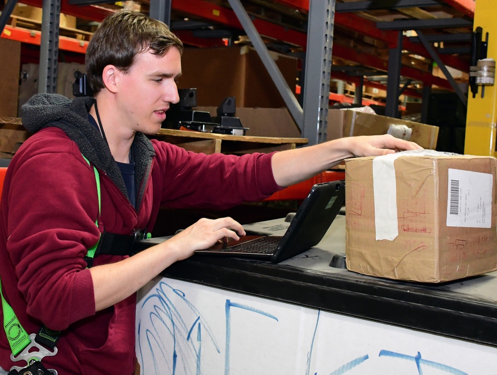 Tablet usage – a modernization beginning for DLA Distribution Tobyhanna