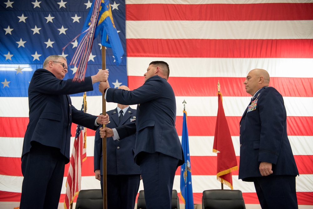 Groves takes command of 123rd Maintenance Group