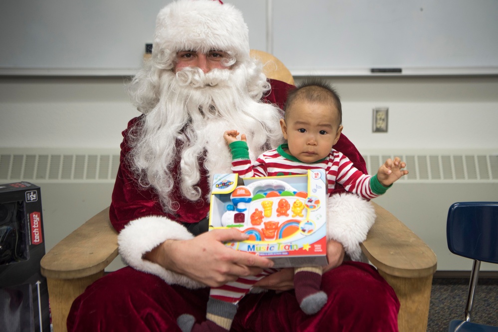 &quot;Toys for Tots&quot; delivers smiles across the Arctic