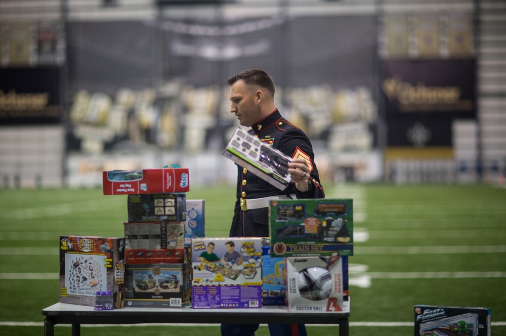 MARFORRES Marines deliver smiles through Toys for Tots Program