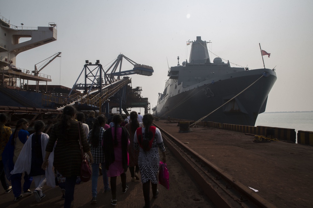 Students from St. Joseph's College for Women tour USS Anchorage