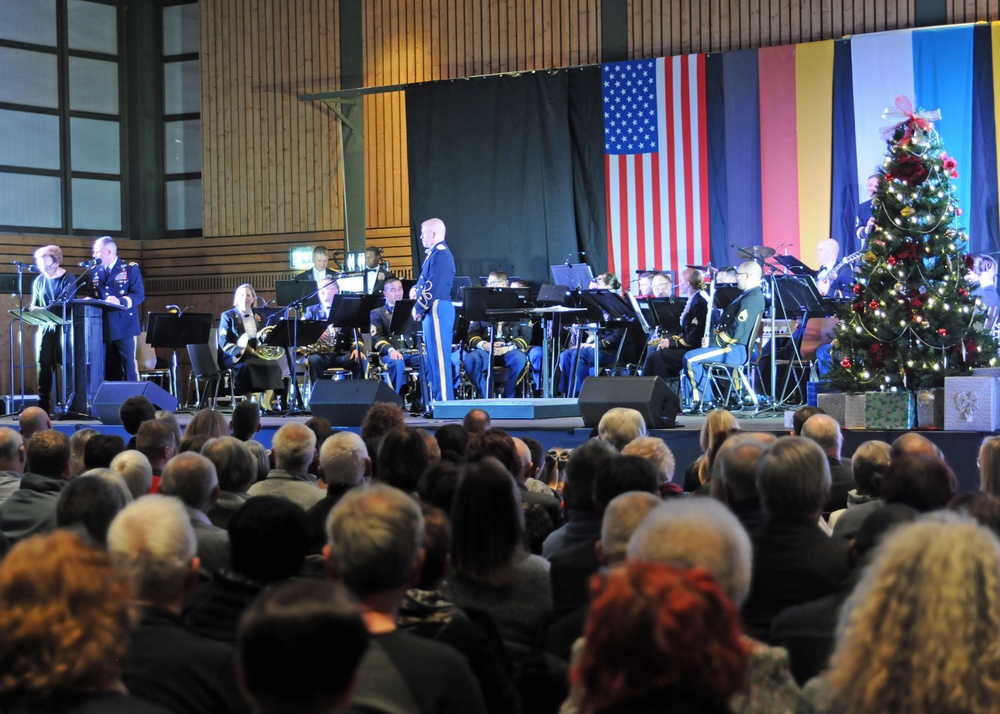USAREUR Band &amp; Chorus Celebrate the 2018 Holiday Season with Grafenwoehr Community