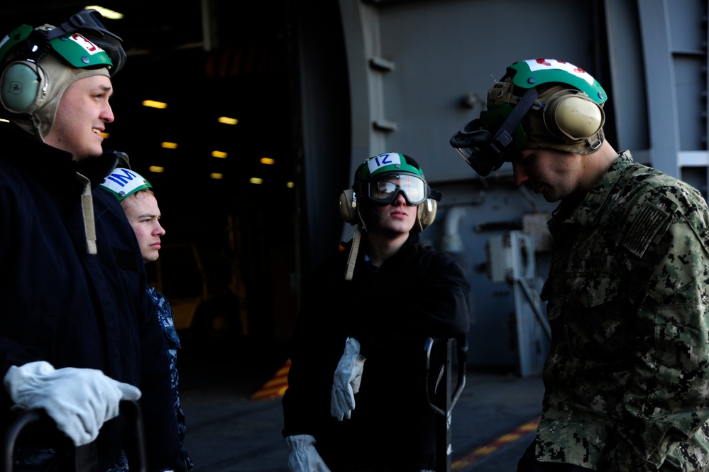 USS Dwight D. Eisenhower (CVN 69)