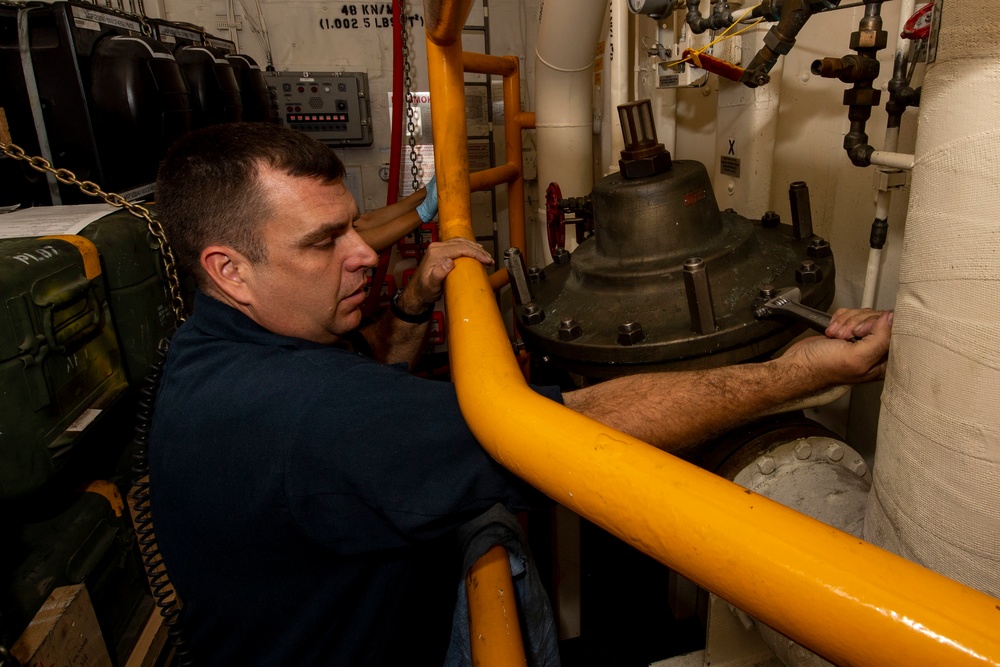 Fire Main System Flush Aboard USS Somerset