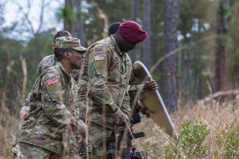 Army Reserve Combat Camera Soldiers Produce Army's First Hip Hop Video