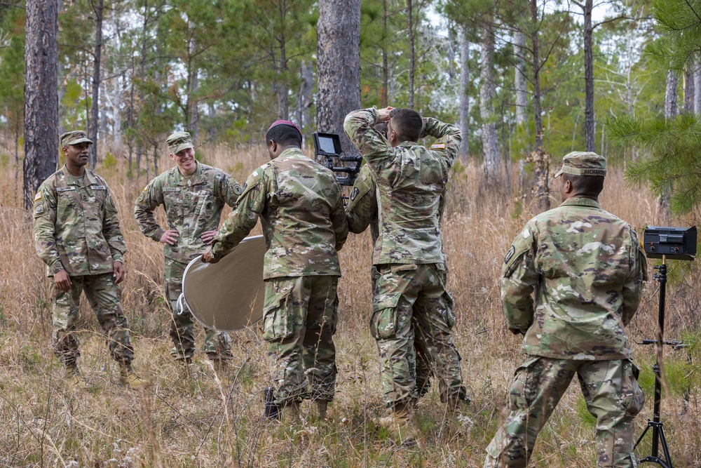 Army Reserve Combat Camera Soldiers Produce Army's First Hip Hop Video