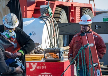 Protecting our infrastructure - winter maintenance at Lock and Dam 5