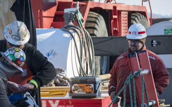 Protecting our infrastructure - winter maintenance at Lock and Dam 5