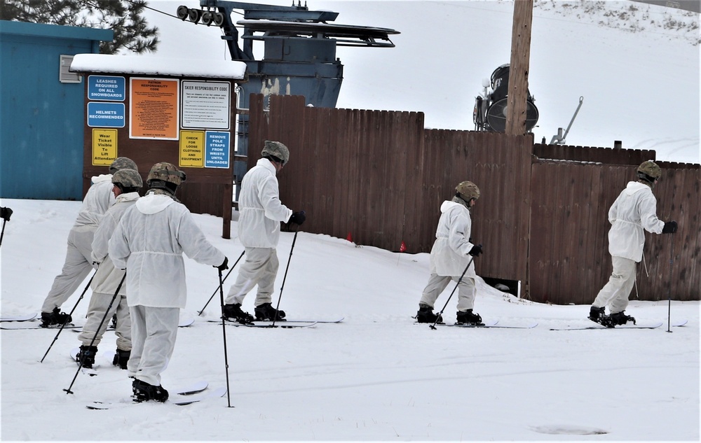 CWOC students complete skiing familiarization during training at Fort McCoy