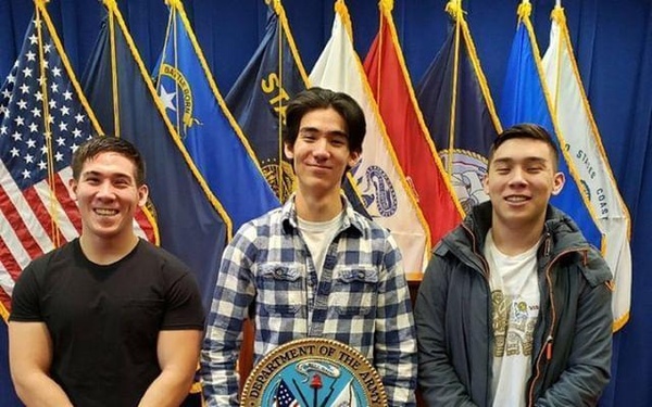 Three Meridian brothers join Army together