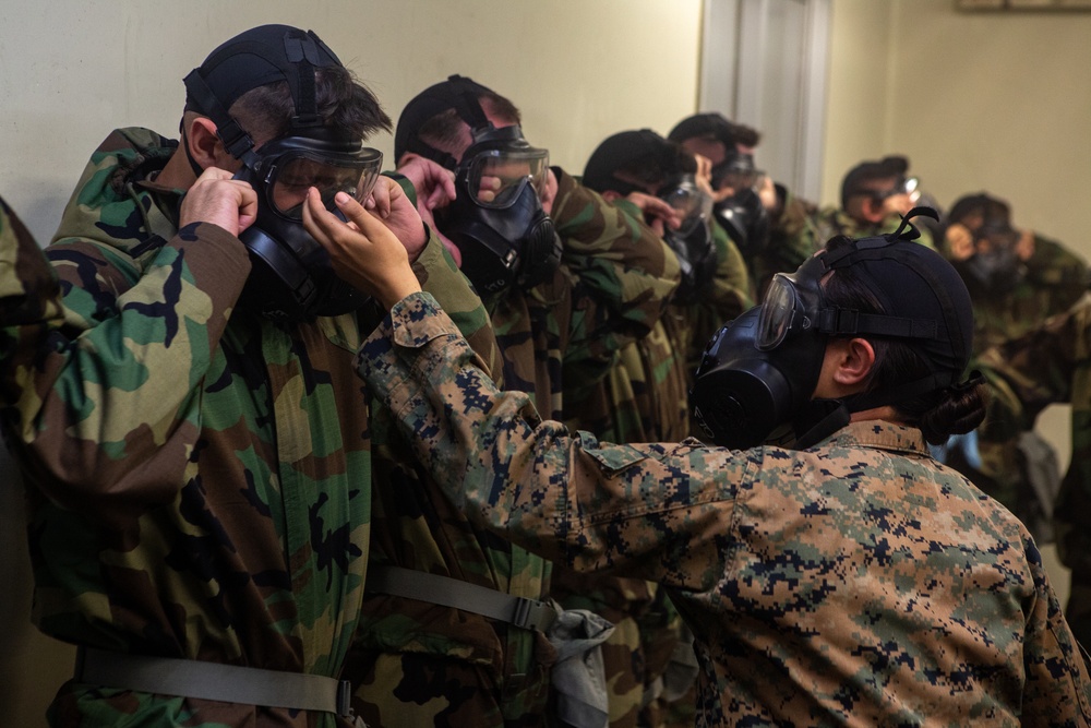 Marines break the seal, receive gas chamber qualification