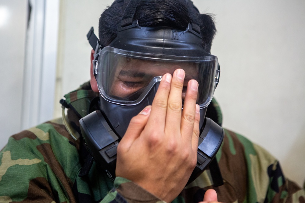 Marines break the seal, receive gas chamber qualification