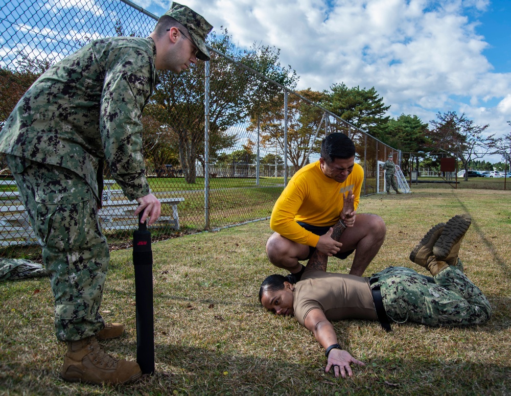 Sailor practices takedown Sailor practices takedown