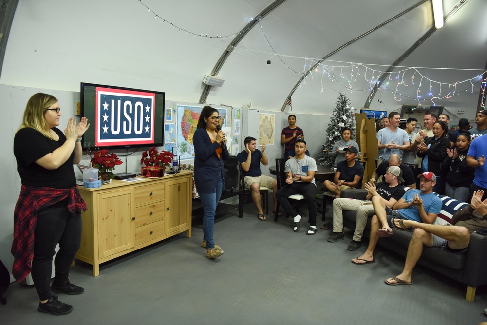 USO Staff and Volunteers: Giving Back to Those who Serve