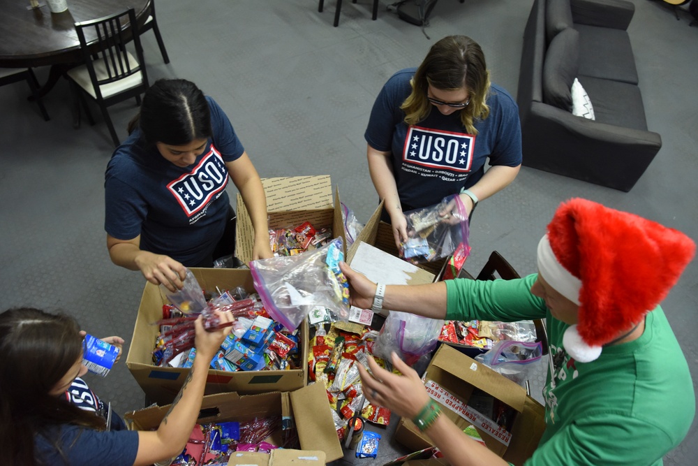 USO Staff and Volunteers: Giving Back to Those who Serve