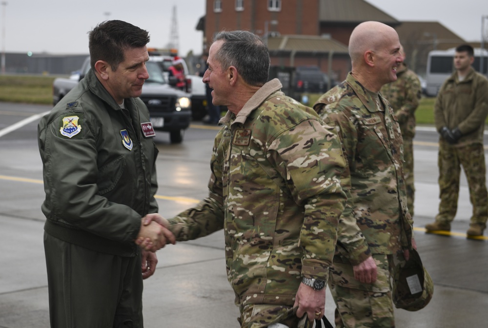 CSAF, CMSAF visit Team Mildenhall during holidays