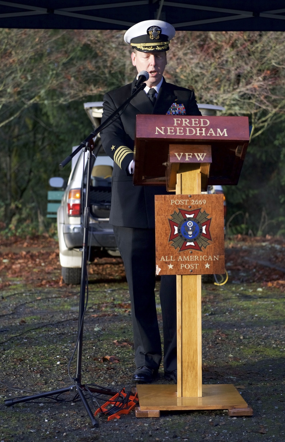 Nimitz CO Honors the Fallen