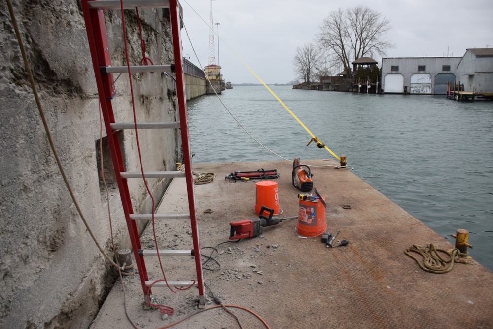 Black Rock Lock repairs platform