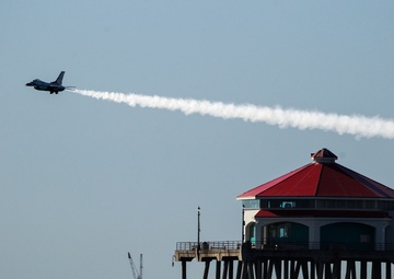 Military performers dazzle at Great Pacific Airshow