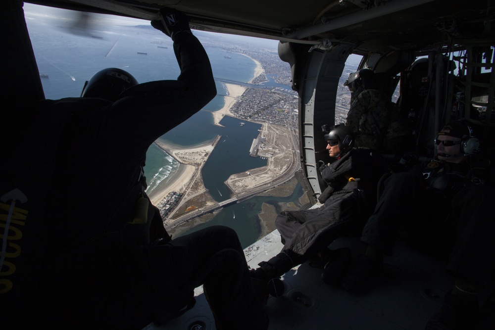 Cal Guard flies SOCOM Para-Commandos