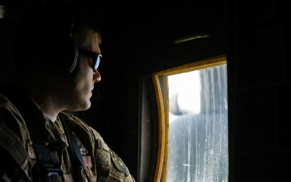 Dobbins flies tactical airlift training mission at Youngstown