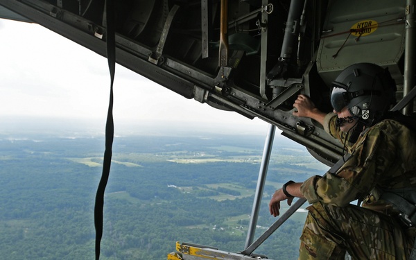 Dobbins flies tactical airlift training mission at Youngstown