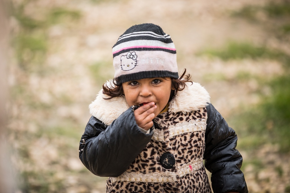 Coalition Forces Visit Children in Ayn Issa