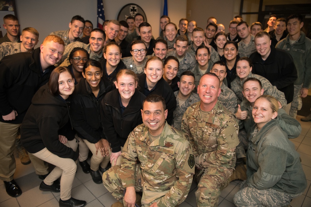 Dvids - Images - 192nd Wing Leadership Takes Selfie With Cadets [image 