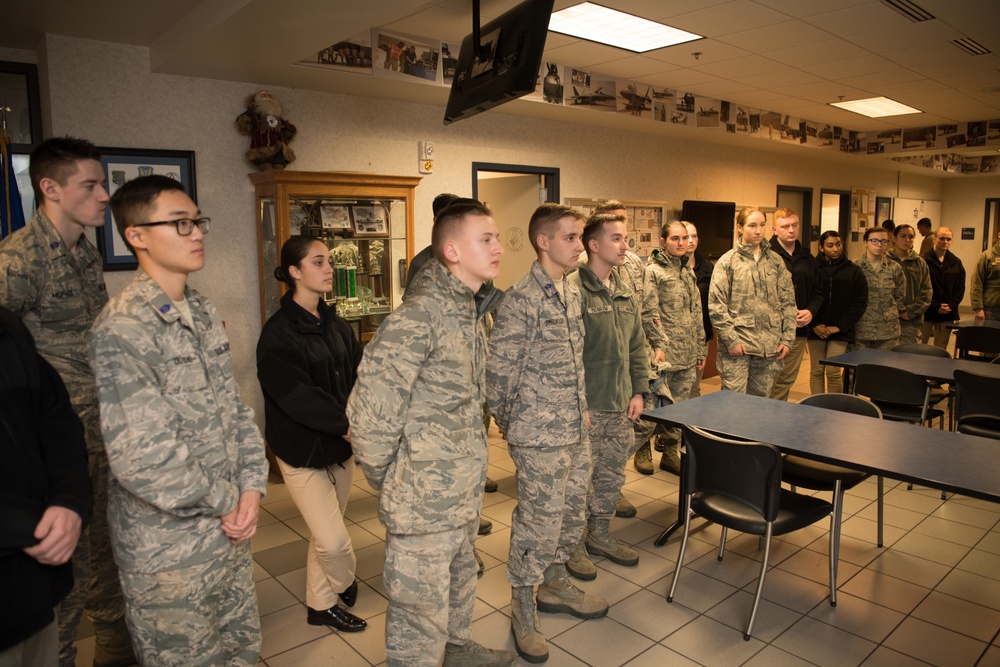 Penn. State ROTC Cadets Visit the VaANG