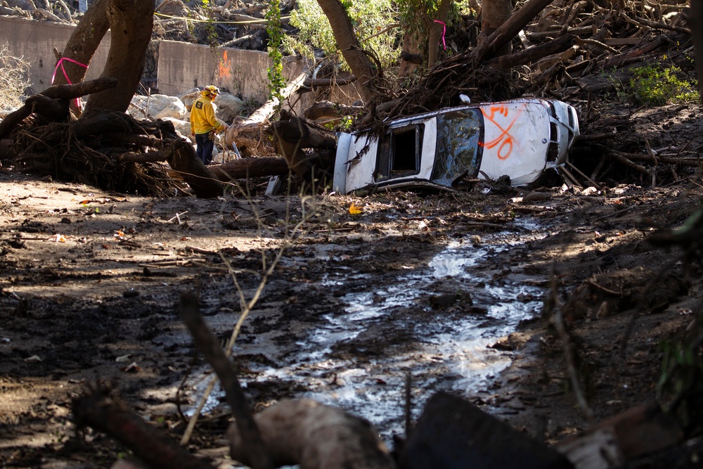Cal Guard engineers clear Montecito mudslide debris
