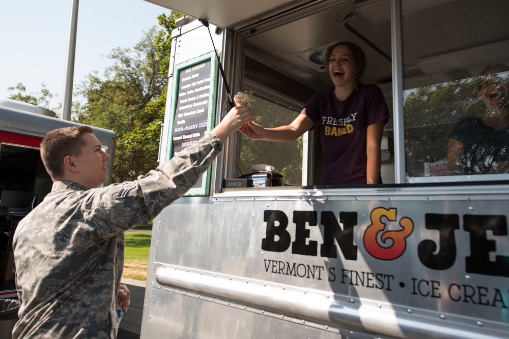 DVIDS News Airmen relish food truck festival
