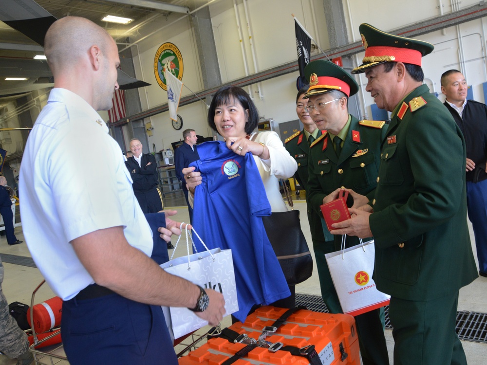 Vietnam State Partnership Program delegation visits Oregon National Guard