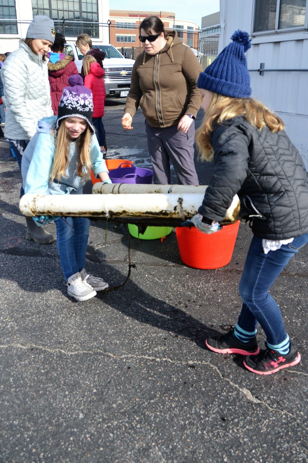 USACE Norfolk saves oysters, serves up STEM lesson