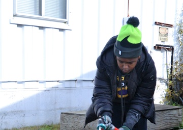 USACE Norfolk saves oysters, serves up STEM lesson
