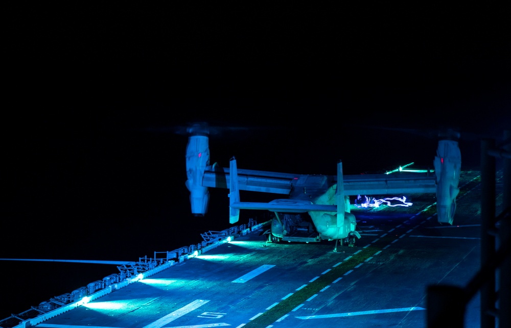 USS Kearsarge night flights