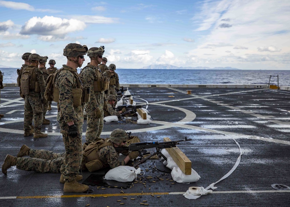 22nd MEU Marines BZO machine guns in the Mediterranean