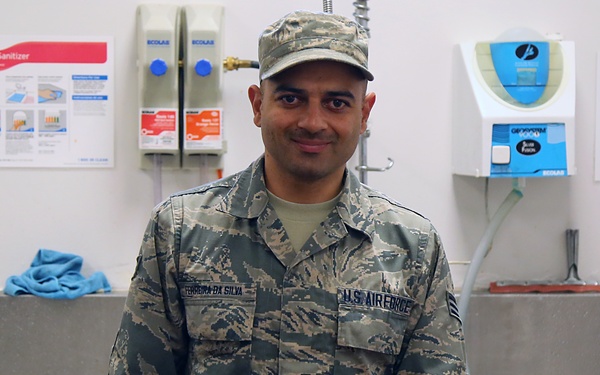 Services Airmen prepare and serve lunch