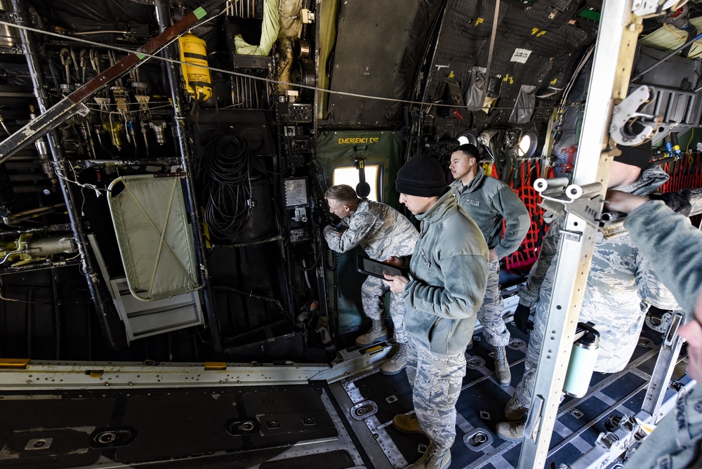 C-130 crew chief Technical Training