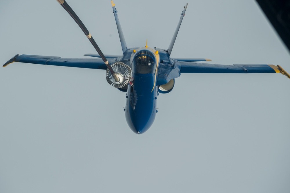 78th Air Refueling Squadron Refuels Blue Angels