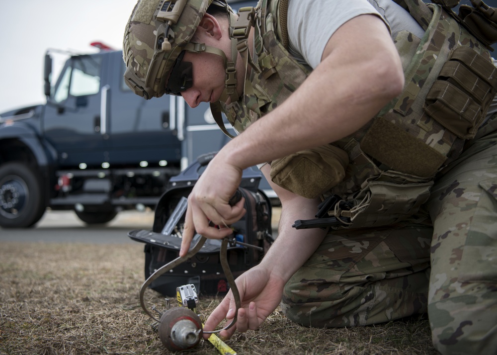 Explosive Ordnance Disposal Airmen work with Boston Police
