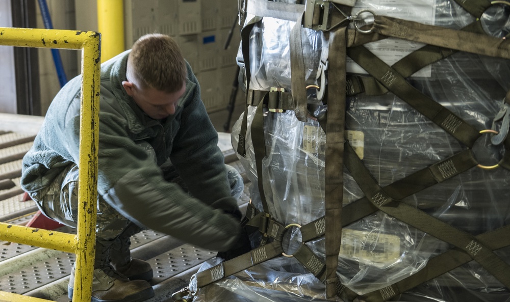 437th Aerial Port Squadron Airmen doing port things