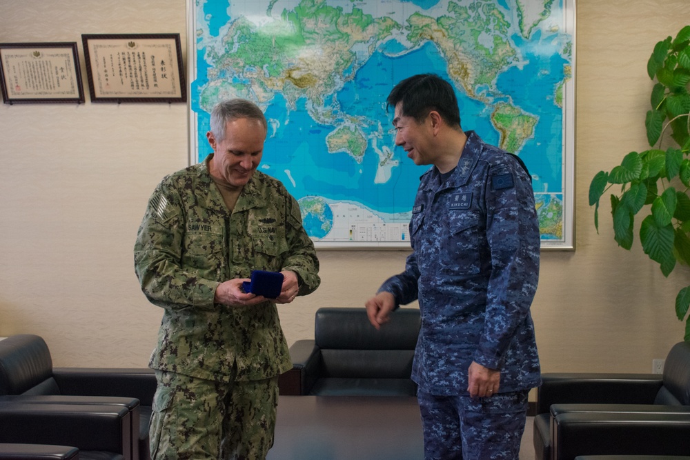 Commander, U.S. 7th Fleet Attends Office Call at JMSDF Sasebo District Headquarters