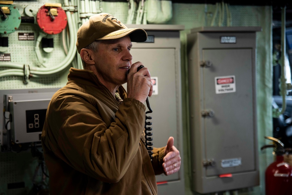 Vice Adm. Sawyer Visits USS Green Bay