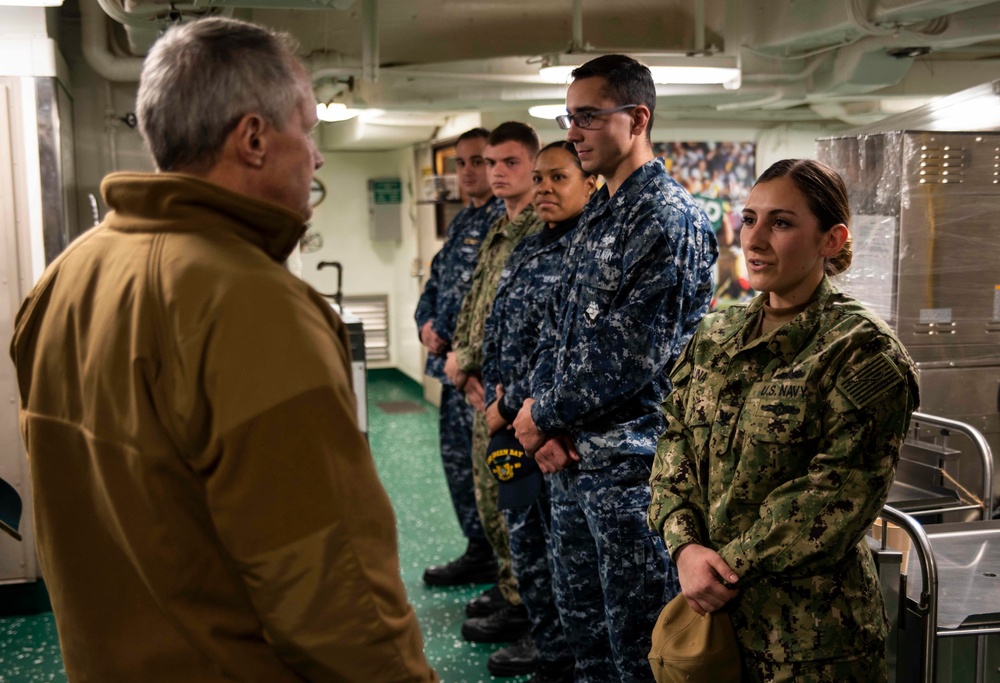 Vice Adm. Sawyer visits USS Green Bay