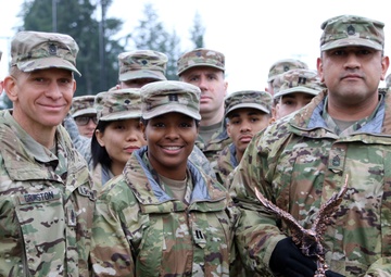 FORSCOM Eagle Award presented to 42nd MP Bde unit